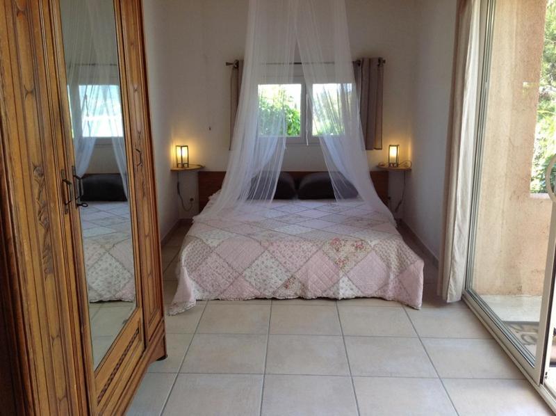 La Coccinelle Aparthotel Ile du Levant Bagian luar foto