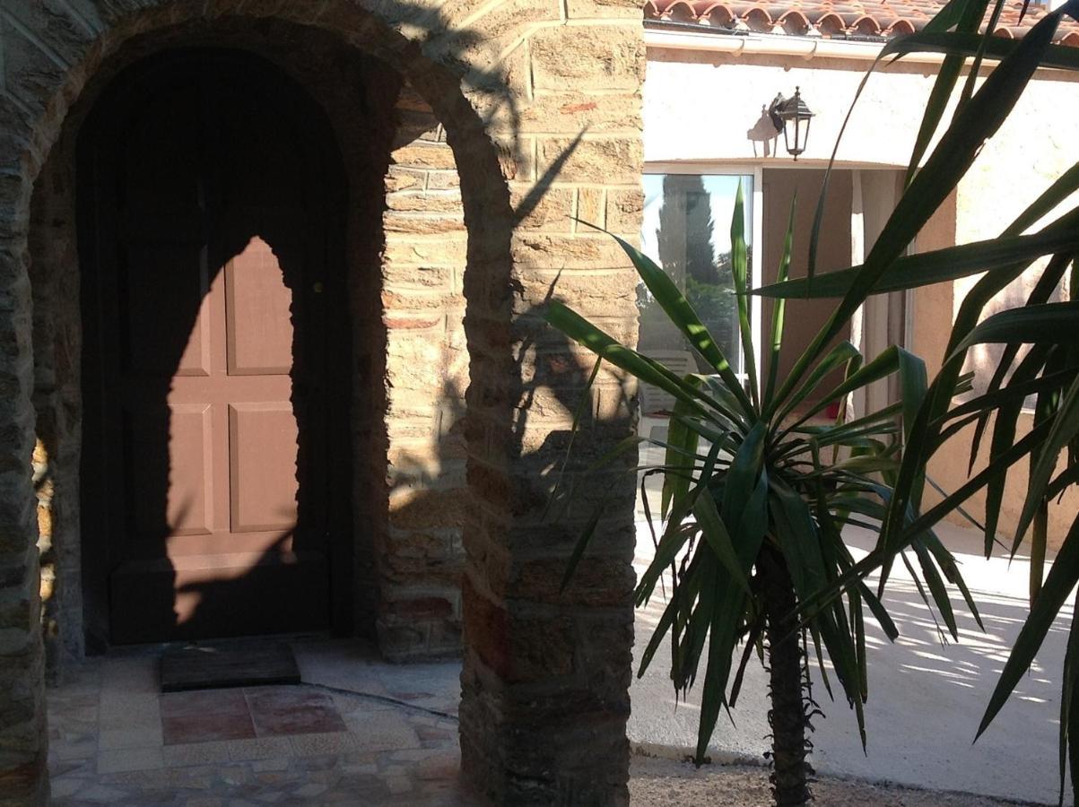 La Coccinelle Aparthotel Ile du Levant Bagian luar foto